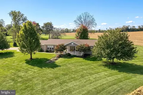 850 Gebhart Rd, Windsor, PA 17366 photo 3