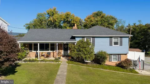 4299 Webster Dr, York, PA 17402