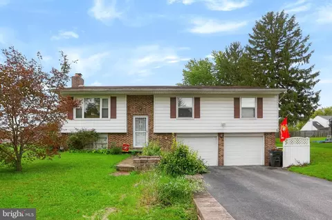 2708 Sunset Ln, York, PA 17408