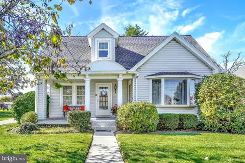 216 S Main St, Manchester, PA 17345