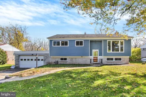 2452 Anita Dr, Dover, PA 17315