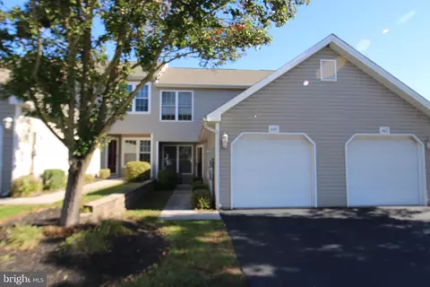 660 Mallard Dr, Etters, PA 17319