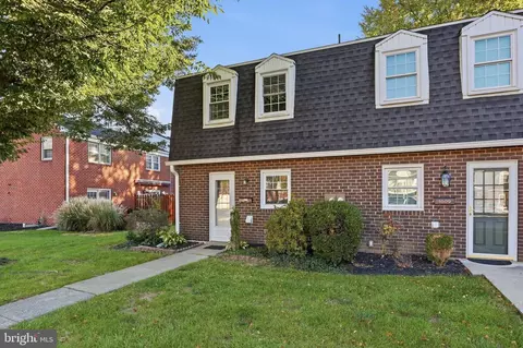 1611 Wogan Rd, York, PA 17404