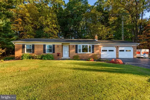 1740 Valley Green Rd, Etters, PA 17319