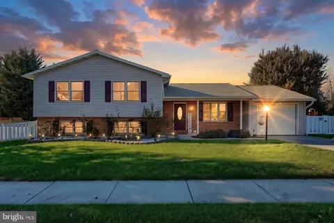 2793 Butternut Ln, York, PA 17408