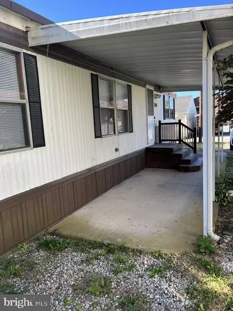 1735 W Poplar Ter, York, PA 17404