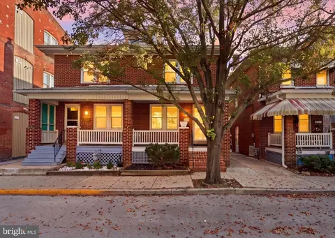 1424 Monroe St, York, PA 17404