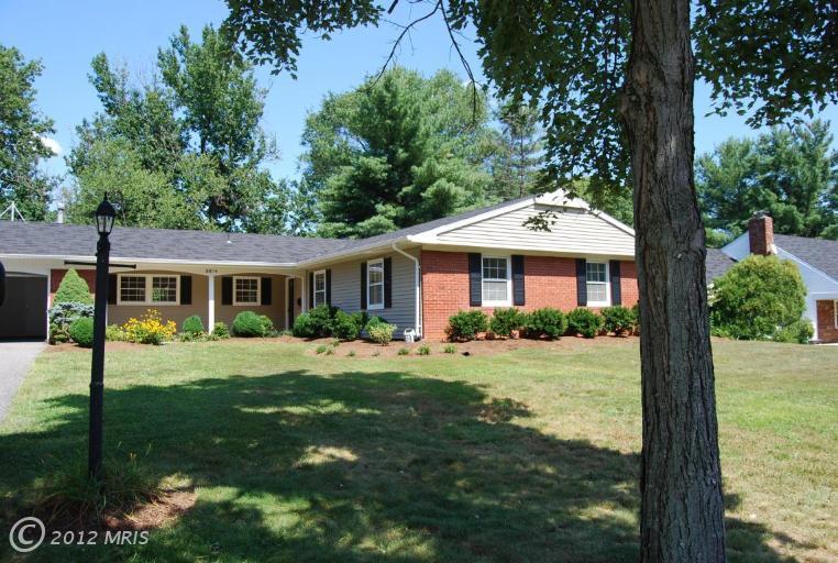 8814 Gramercy Ln, Laurel, MD 20708 photo 1