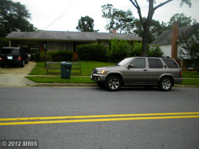 6939 Lamont Dr, Lanham, MD 20706 photo 1