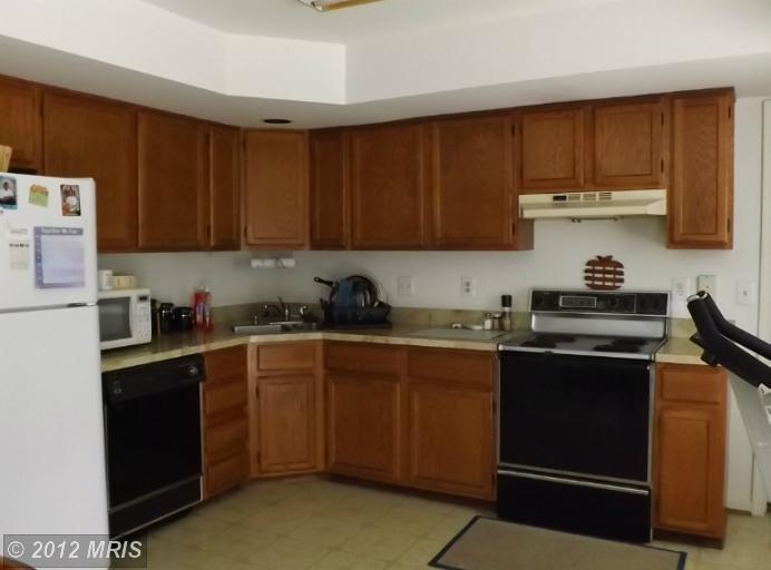 9211 Foxcroft Ave, Clinton, MD 20735 photo 1