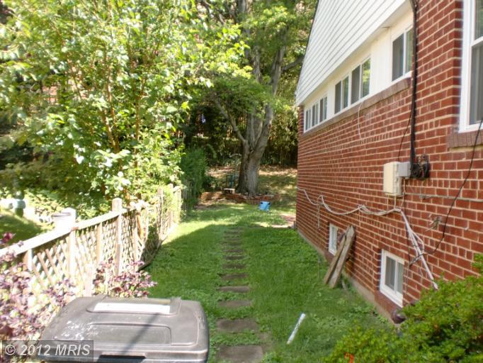 1212 Ruatan St, Silver Spring, MD 20903 photo 1