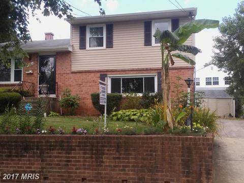 7532 Newberry Ln, Lanham, MD 20706 photo 1