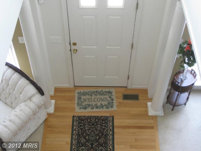17097 Loftridge Ln, Gainesville, VA 20155 photo 1