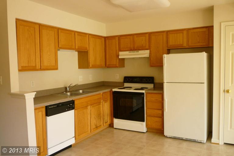 15722 Viewpoint Cir, Dumfries, VA 22025 photo 1