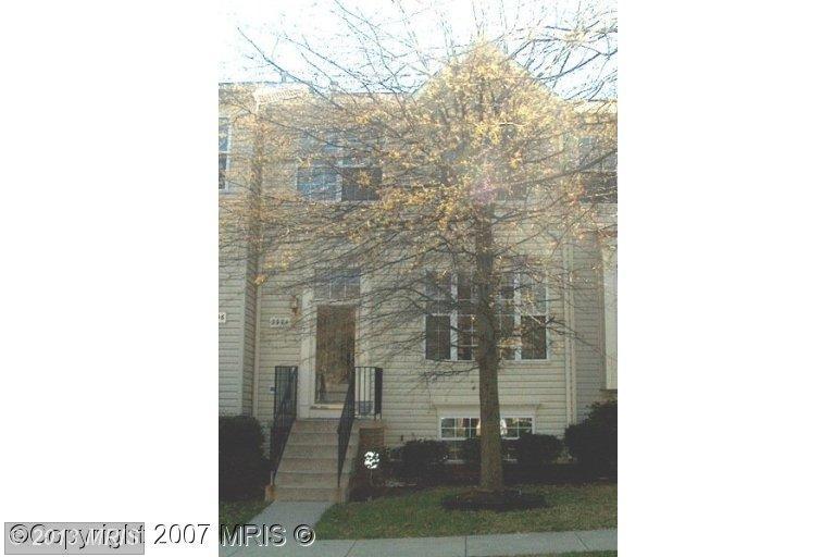 3994 Mammoth Cave Loop, Dumfries, VA 22025 photo 1