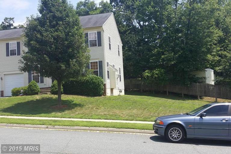 17619 Overlook Rd, Dumfries, VA 22026 photo 1