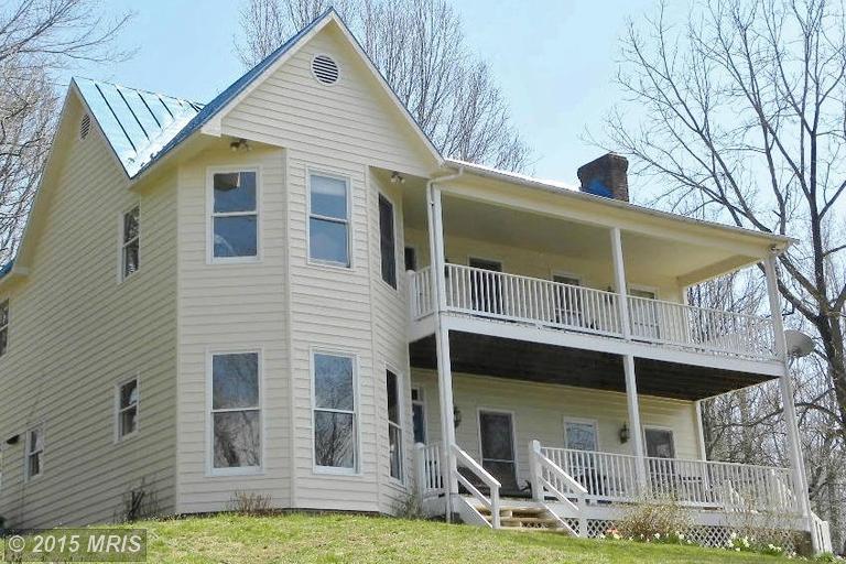 164 Bunker Hill Ln, Castleton, VA 22716 photo 1