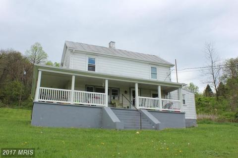 32 Headwaters Rd, Chester Gap, VA 22623 photo 1