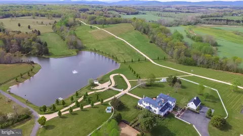 6887 Blenheim Rd, Scottsville, VA 24590