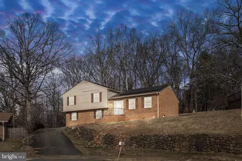 1703 Vermira Pl, Charlottesville, VA 22901