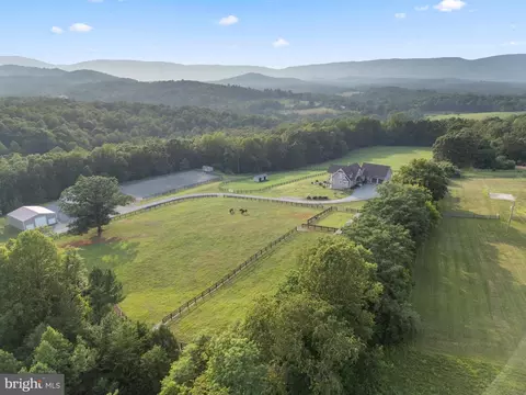 2236 Craigs Store, Afton, VA 22920
