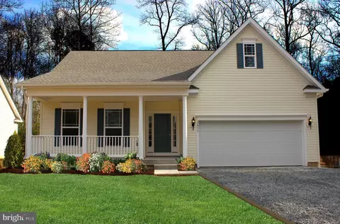 2033 Brigantine Blvd, Greenbackville, VA 23356