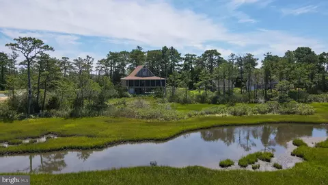 5014 Wildcat Ln, Chincoteague Island, VA 23336