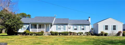 13189 Nandua Rd, Painter, VA 23420