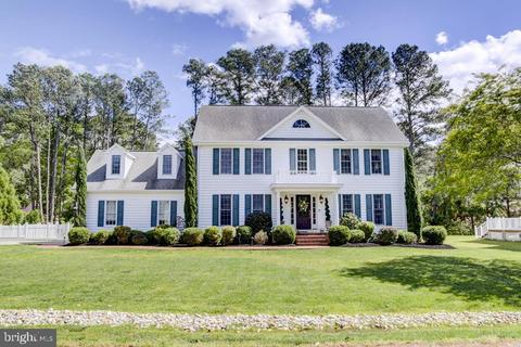 5316 Meadow Dr, Chincoteague Island, VA 23336