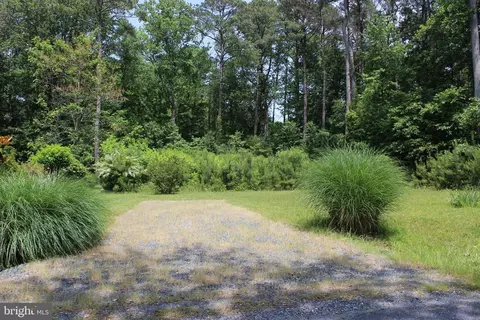 2027 Mayflower Dr, Greenbackville, VA 23356
