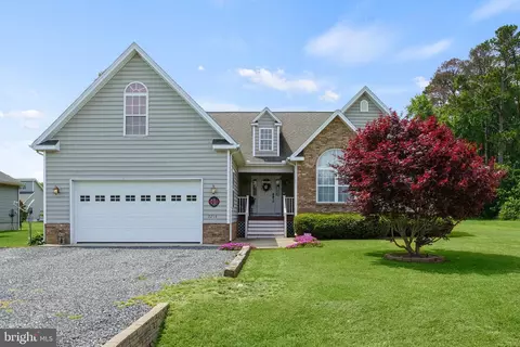 2218 Captains Corridor, Greenbackville, VA 23356