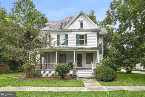 24262 Chadbourne St, Parksley, VA 23421