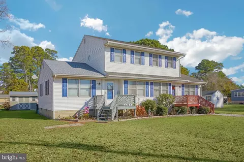 6133 Martin Ln, Chincoteague Island, VA 23336