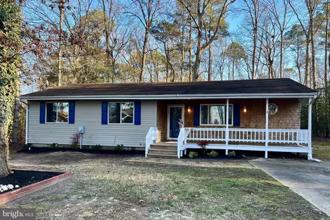 2361 Jolly Rodger Dr, Greenbackville, VA 23356