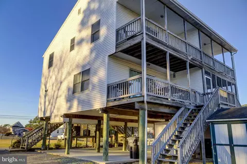 3420 Ridge #2 OR B, Chincoteague Island, VA 23336