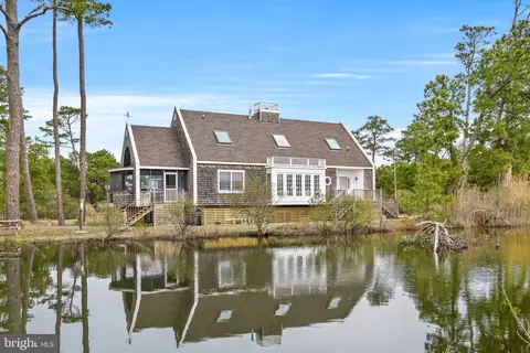 4499 Shady Ln, Chincoteague Island, VA 23336