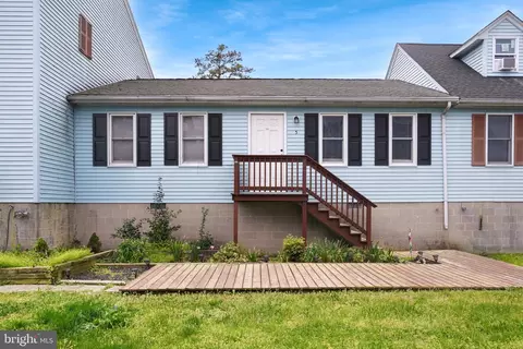 3648 Ridge Rd #5, Chincoteague Island, VA 23336