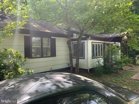 35487 Davis Wharf Rd, Belle Haven, VA 23306