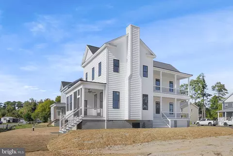 8056 Clarkson Ln, Chincoteague, VA 23336