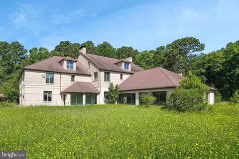 34166 Bradfords Neck Rd, Quinby, VA 23423