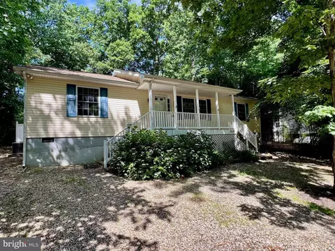 2619 Buccaneer Blvd, Greenbackville, VA 23356