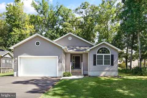 37129 Wheelhouse Rd, Greenbackville, VA 23356