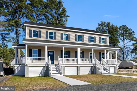 7923 E Side Rd, Chincoteague Island, VA 23336