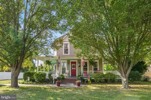 24220 Bennett St, Parksley, VA 23421