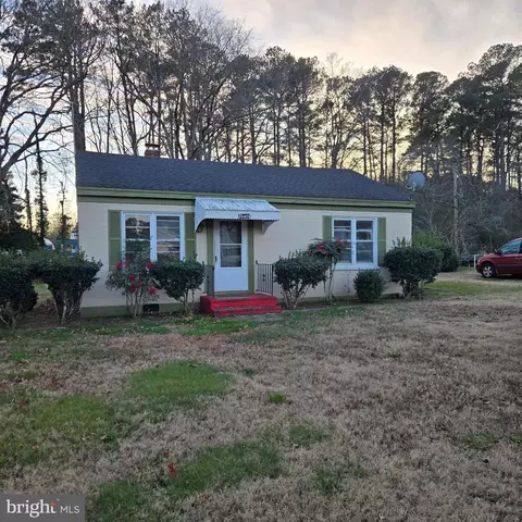 24036 Bennett St, Parksley, VA 23421