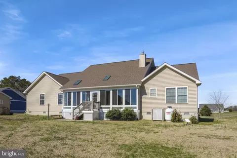 Exterior - 10436 Eaglet Ln, Atlantic, VA 23303 photo 4 of 9