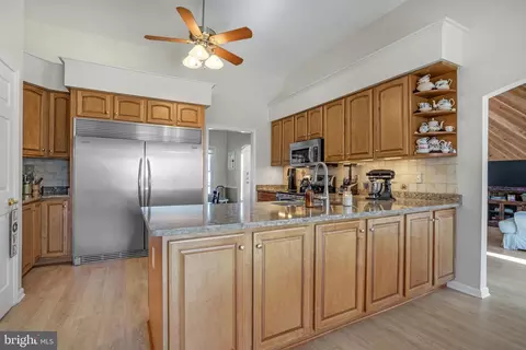Kitchen - 10436 Eaglet Ln, Atlantic, VA 23303 photo 2 of 6