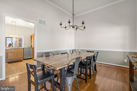 Dining - 10436 Eaglet Ln, Atlantic, VA 23303 photo 3 of 5