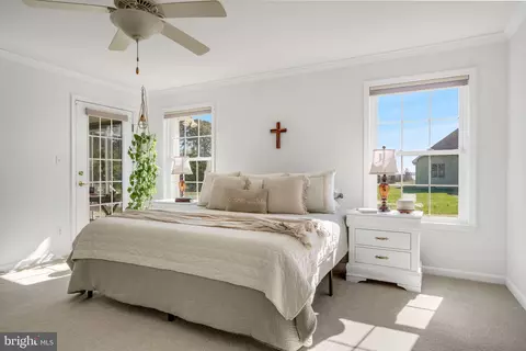 Bedroom - 10436 Eaglet Ln, Atlantic, VA 23303 photo 1 of 17