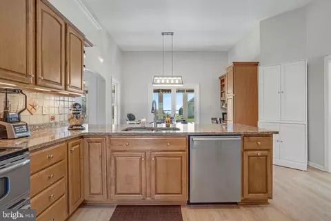 Kitchen - 10436 Eaglet Ln, Atlantic, VA 23303 photo 4 of 6